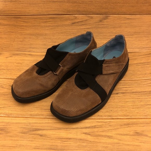 Thierry Rabotin Shoes - Thierry Rabotin women snakeskin leather Lena slip on shoes 6.5-7